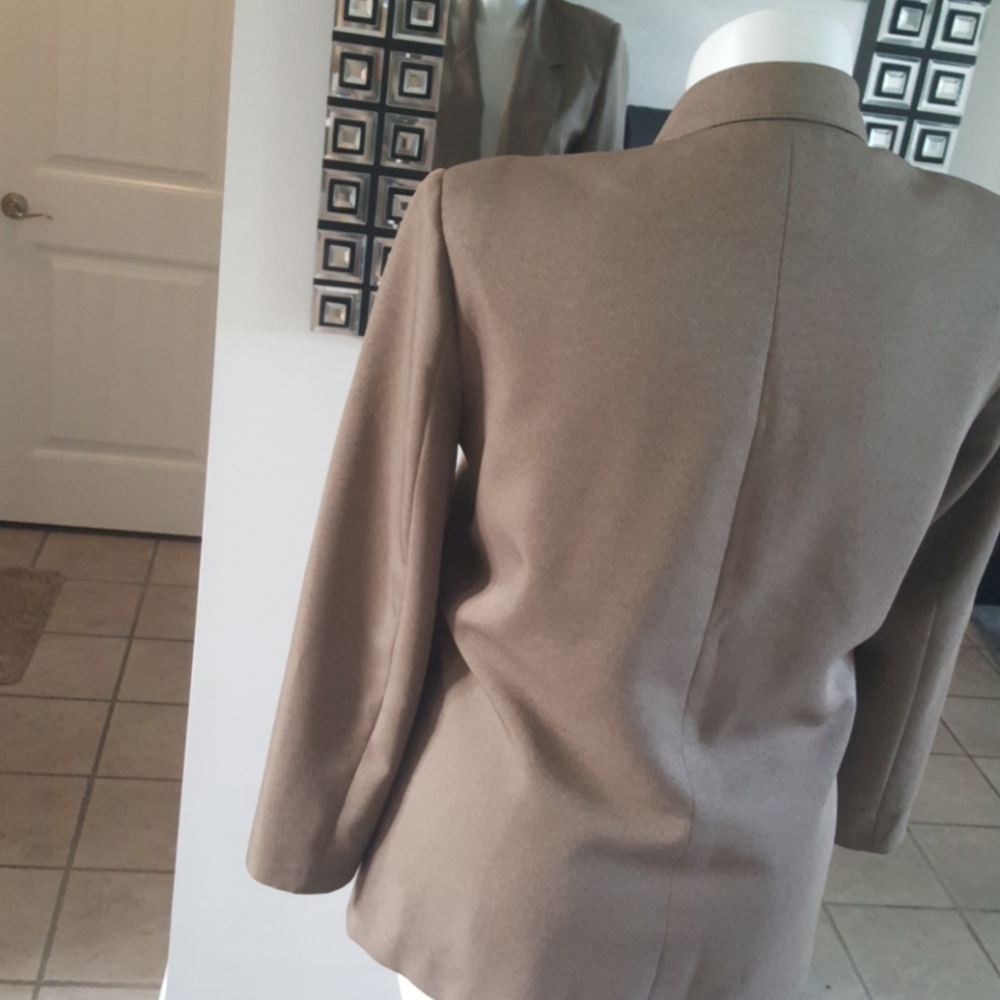 Alfred Dunner. Basic Lined Blazer. 12. Tan. - image 2